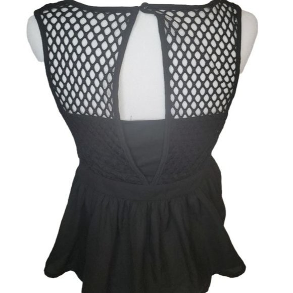 Honey  Punch Sleeveless Black Blouse - Picture 2 of 7
